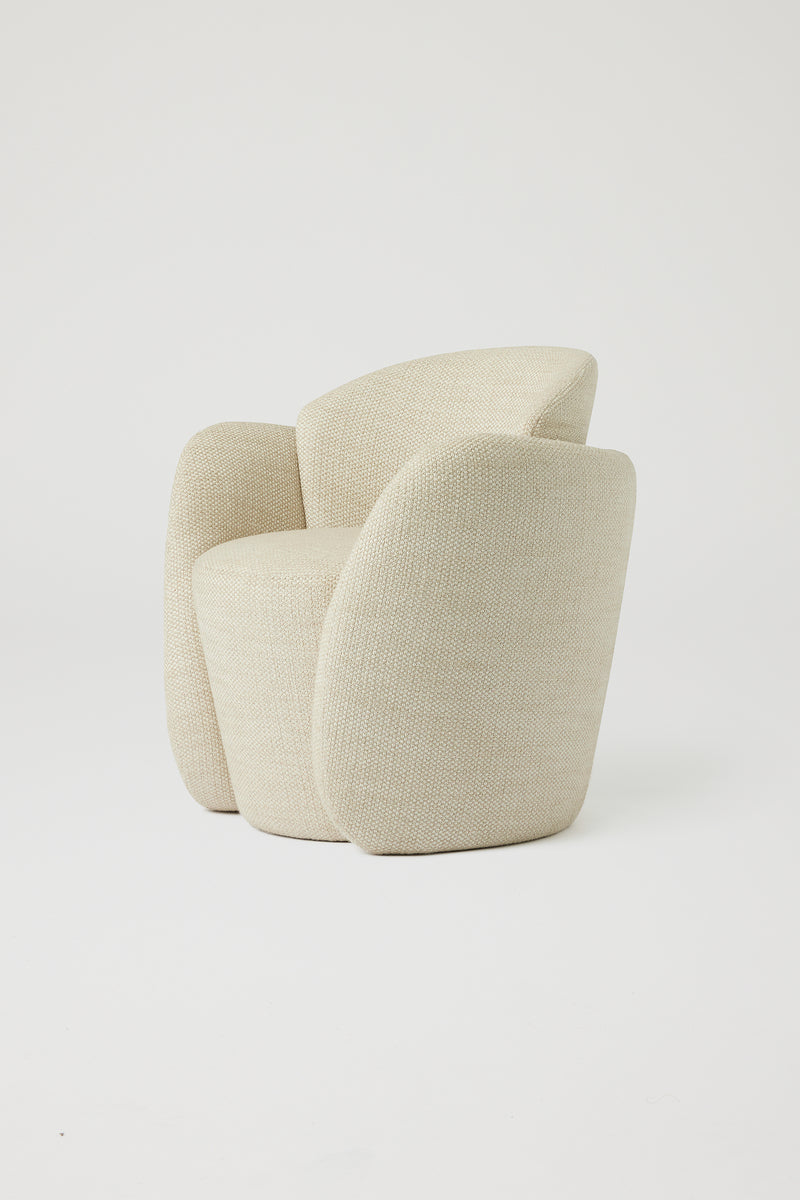 MOMO ARMCHAIR